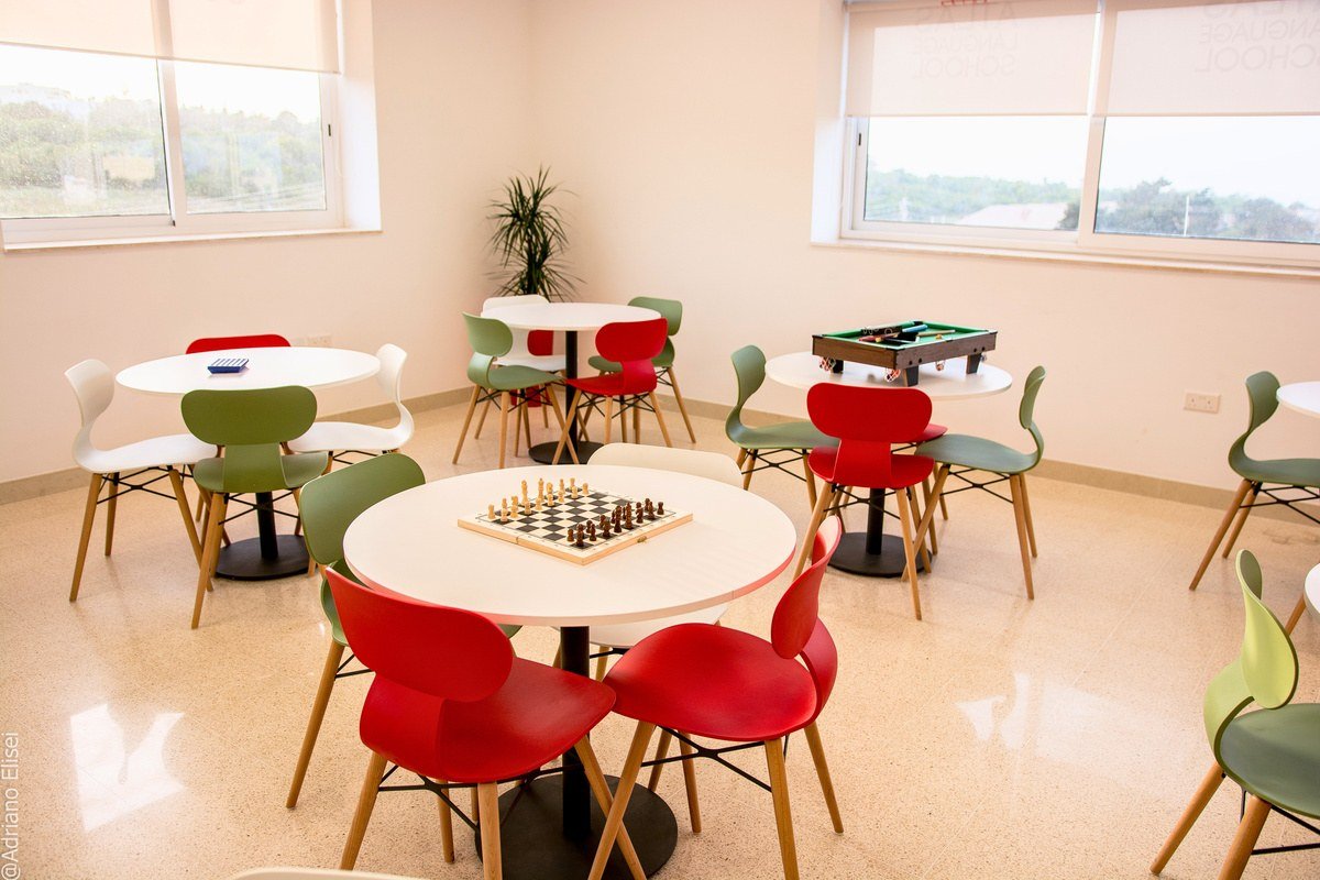 Espacio común para descansar entre clases